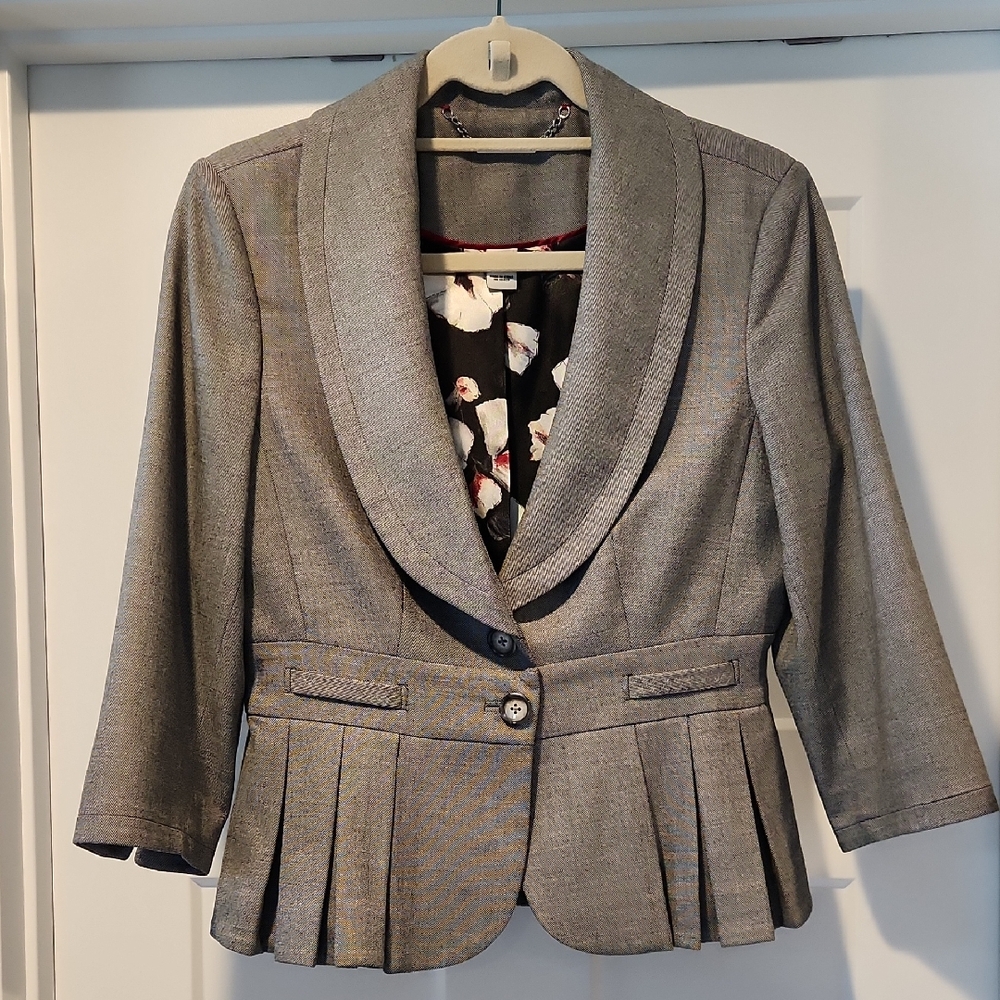 White House Black Market Silver Blazer with Pleated Hem